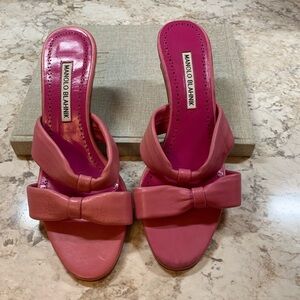 Manolo Blahnik   Pink Pallera Knotted Sandals Size 36